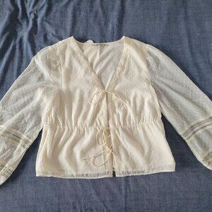 Abercrombie & Fitch NWT White Tie-Front Long Sleeve Lace Blouse – Size M